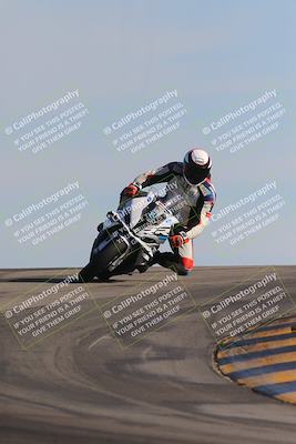 media/Dec-15-2023-Apex Assassins (Fri) [[91f19fb1c7]]/Trackday 1/Session 4 (Turn 12)/
